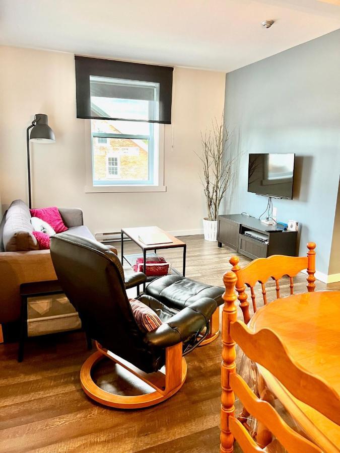 Sutton - Condo Au Coeur Du Village Kültér fotó