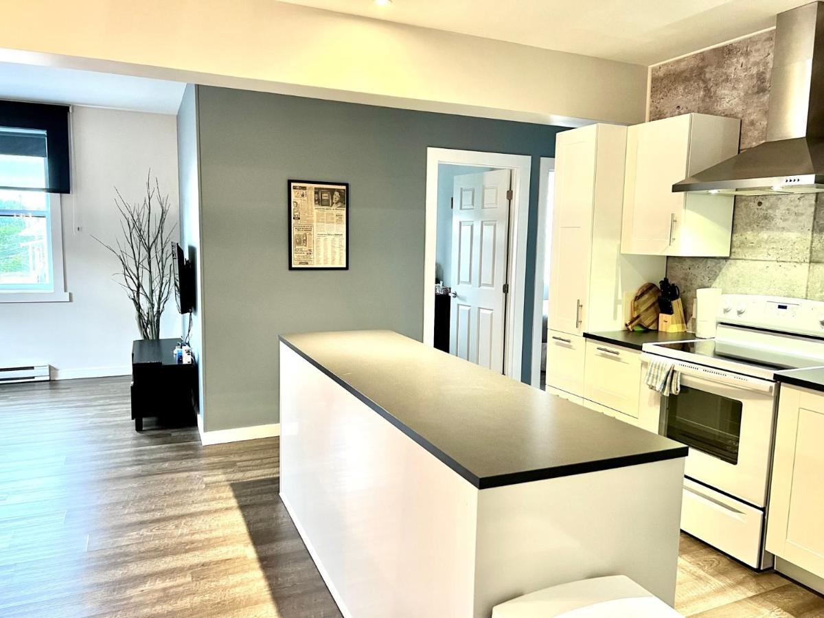 Sutton - Condo Au Coeur Du Village Kültér fotó